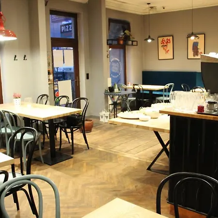 アパートホテル ブルームズ イン＆アパートメンツ ポズナン