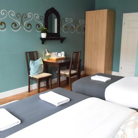 Blooms Inn - City Center Poznan By Friendly Apartments