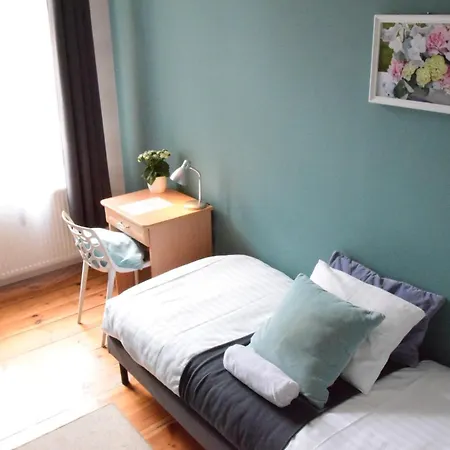 Blooms Inn - City Center Poznan By Friendly Apartments Poznan