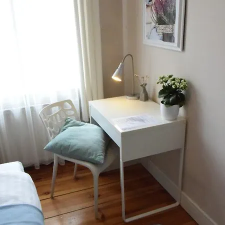 Blooms Inn - City Center Poznan By Friendly Apartments *