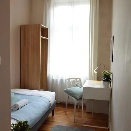 ブルームズ イン＆アパートメンツ アパートホテル ポズナン