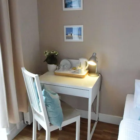 ブルームズ イン＆アパートメンツ 3* ポズナン