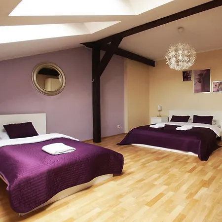 Blooms Inn - City Center Poznan By Friendly Apartments Aparthotel Poznan