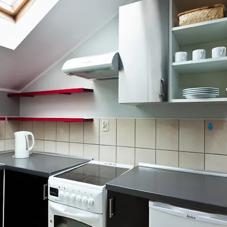 Blooms Inn - City Center Poznan By Friendly Apartments Aparthotel Poznan