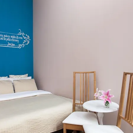 ブルームズ イン＆アパートメンツ 3* ポズナン