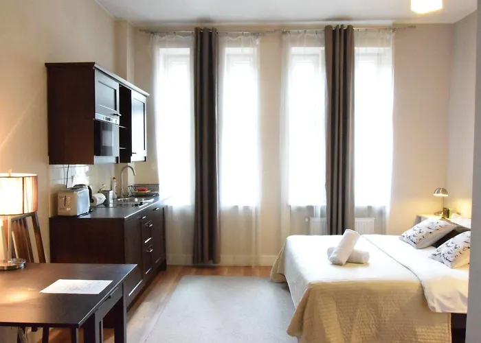 Blooms - Center By Friendly Poznań